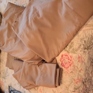 Queen size sheet set